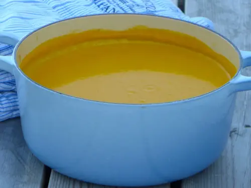 Gulrotsuppe med chili og ingefær