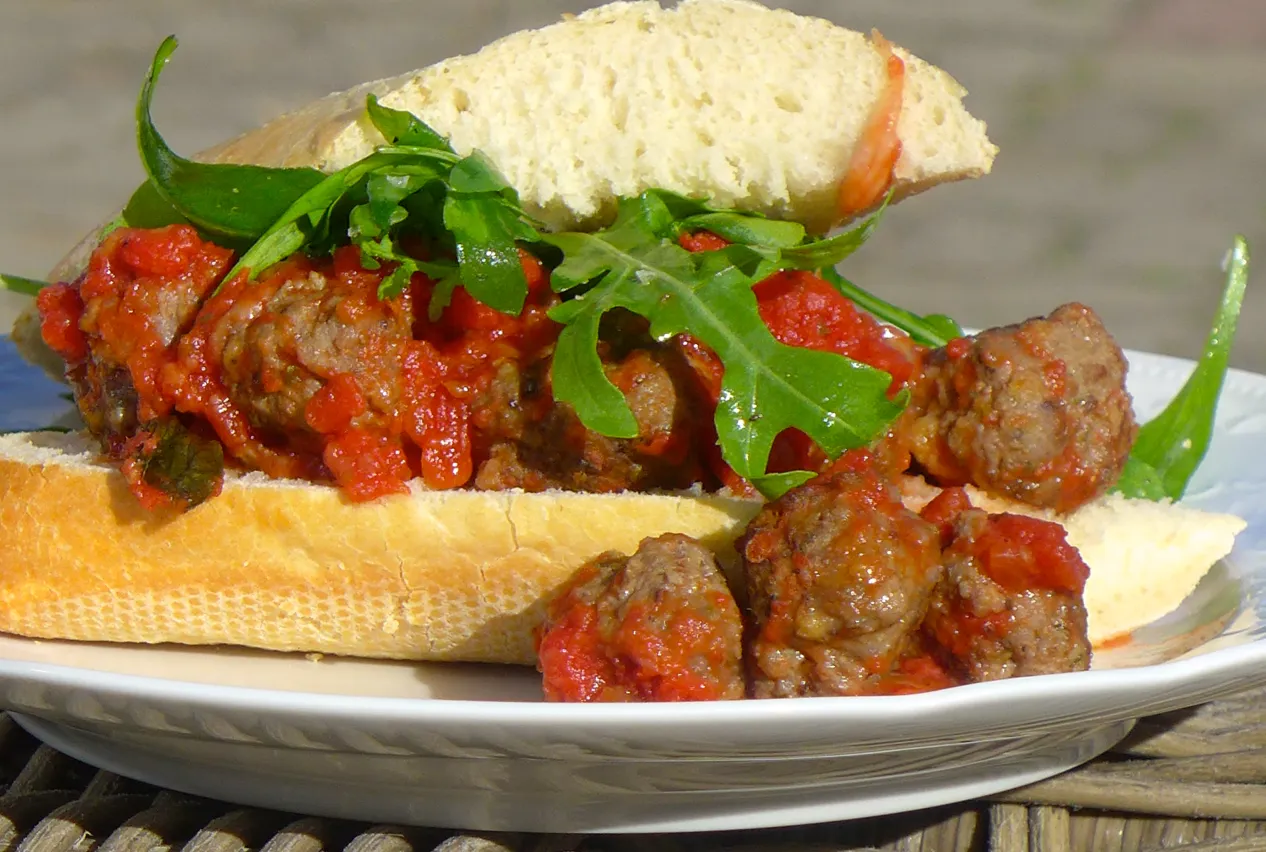 spicy kjøttboller i tomatsaus