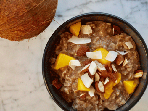 Havregrøt med kokos og mango