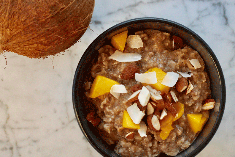 Havregrøt med kokos og mango