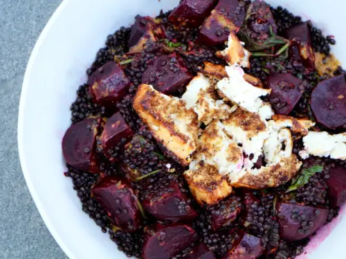 Belugalinser med rødbeter og ovnsbakt feta