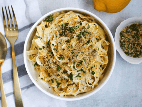 sitronpasta med crunchy topping