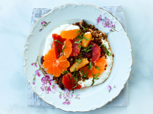 sitrussalat med granola