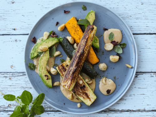 Stekt squash med mandelkrem og avokado