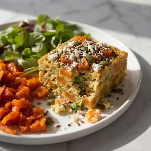 Feta- og søtpotetfrittata; proteinrik frittata til frokost og lunsj