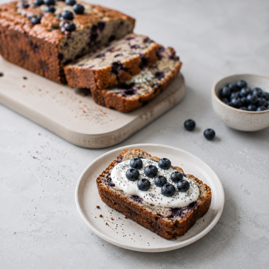 Saftig blåbærkake med gresk yoghurt