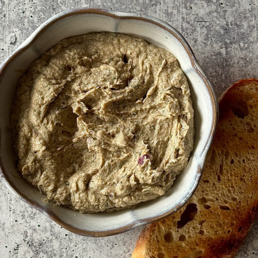 Sardinpaté med sitron og dill