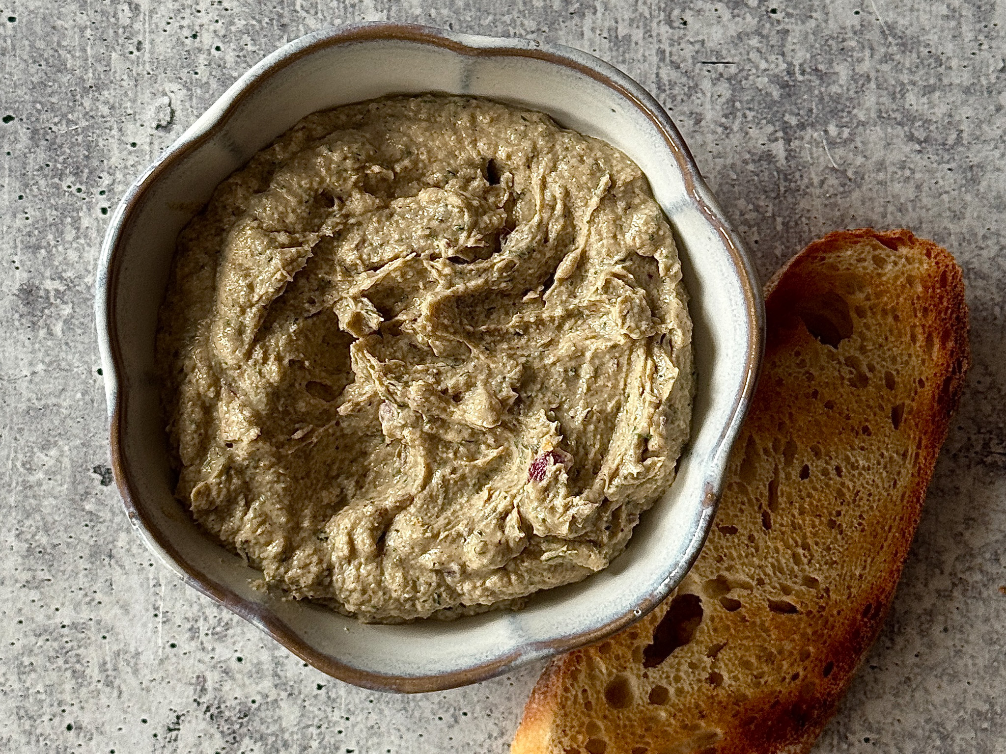 sardinpate med toast